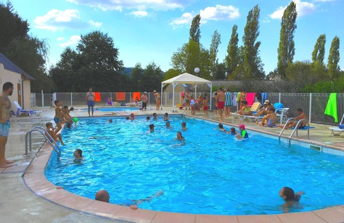 Espalion Apartamento | Espalion, agradable estudio para 2 personas, piscina climatizada, ideal para parejas.