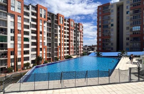 Girardot Apartamento | Espectacular Apartamento vía el Peñón