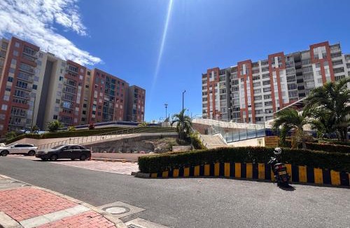 Girardot Apartamento | Espectacular Apartamento vía el Peñón