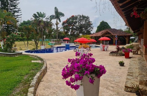 Pueblo Tapao Casa | Espectacular finca cerca al parque del café!