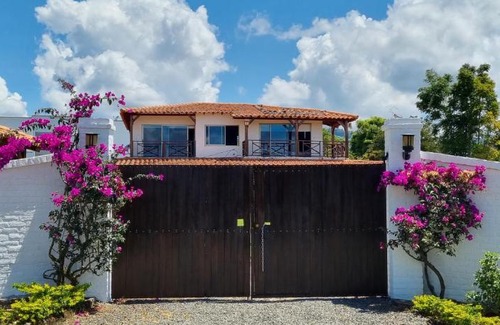 Yotoco Casa | Espectacular Finca en el Lago Calima