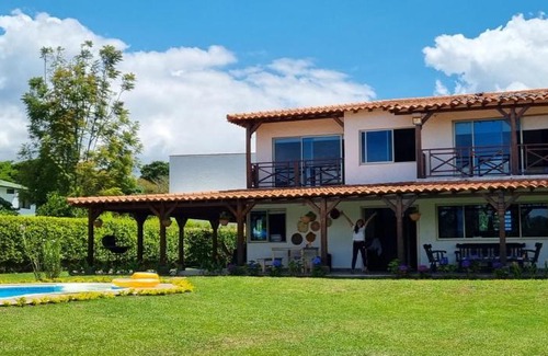 Yotoco Casa | Espectacular Finca en el Lago Calima