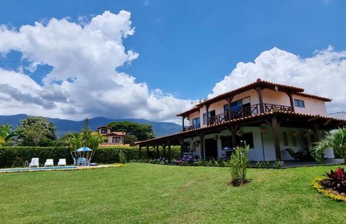 Yotoco Casa | Espectacular Finca en el Lago Calima
