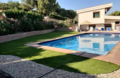 Huelma Casa | Espectacular y acogedor Alojamiento Rural La Viña del Cerezo.