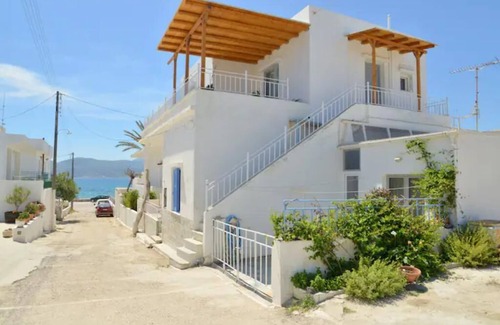 Adamas Casa | Esperos seaside suite in Adamas, Milos