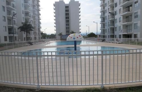 Girardot Apartamento | Espléndido y Fantástico Apartamento en Girardot. 4 Piscinas, WiFi, Parque infantil, Parqueadero privado.