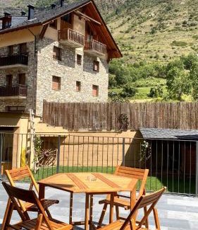 Espot Apartamento | Espot Cowork & Apartments - L'Amfitriona