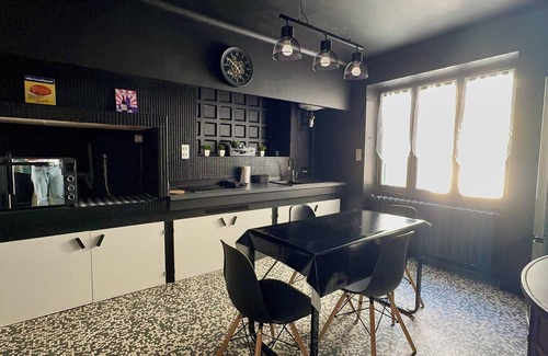 Cahors Old Town Apartamento | Esprit Maison Anatole, Experience Cahors as if you were at home!