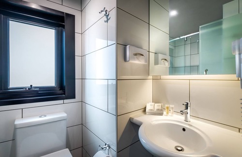 Carlton South Hotel | Essence Hotel Carlton