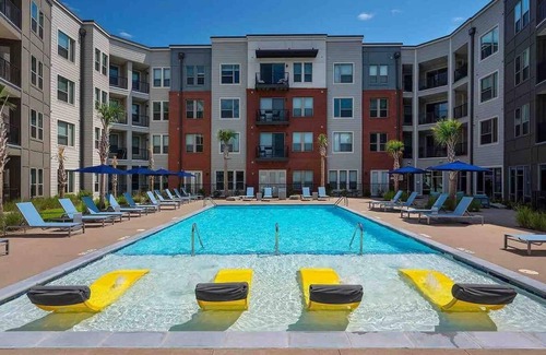 Charlotte Apartamento | *ESSENCE* *UPTOWN* *LUXURY LIVING*