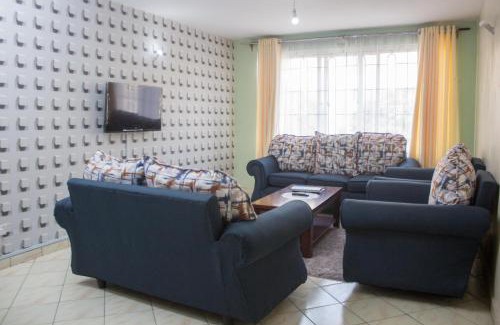Hospital Apartamento | Essy's Apartments Nakuru with pool & GYM