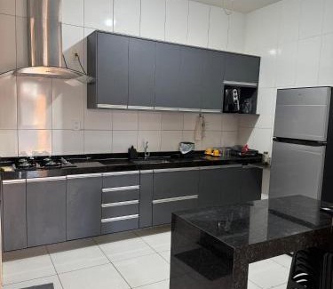 Castanheiras Casa | Estadia perfeita para viajantes e trabalhadores e familias em temporadas