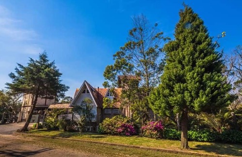 Canela Casa | Estalagem Villaggio Alpino