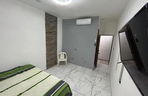 Mazatlan Apartamento | Estancia cuarto completo