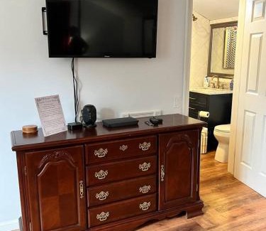 Santa Maria Apartamento | Estate Guest Home Upstairs, EV Charger on site