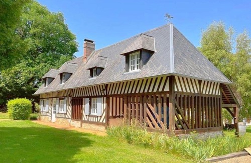 Blangy-le-Chateau Casa | Estate in Normandy with Pool & Tennis Court