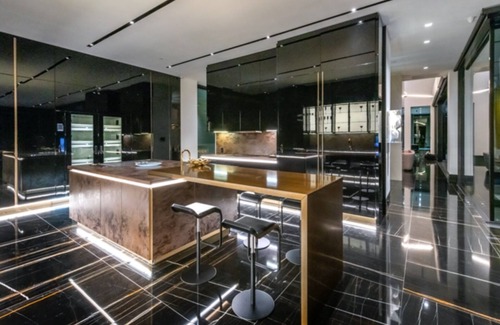 West Hollywood Casa | Estate with 6 bedrooms and WiFi, fitness room in awesome Los Angeles