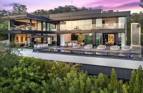 West Hollywood Casa | Estate with 6 bedrooms and WiFi, fitness room in awesome Los Angeles