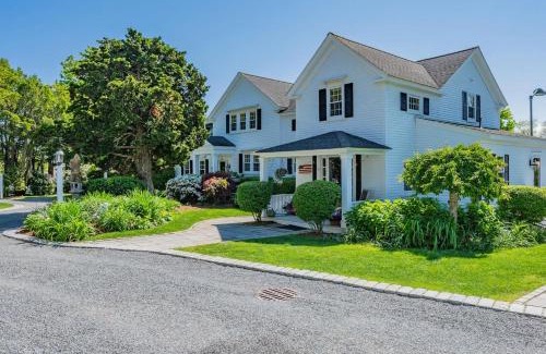 Harwich Port Casa | Estate with Private pool tennis court and playground