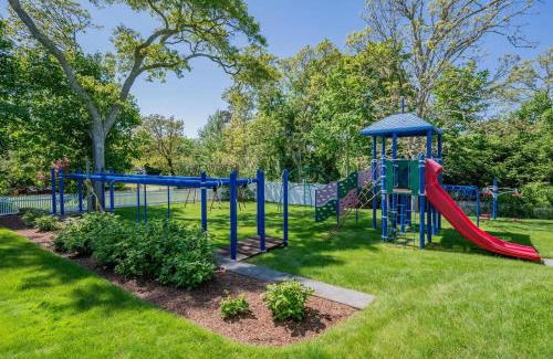 Harwich Port Casa | Estate with Private pool tennis court and playground