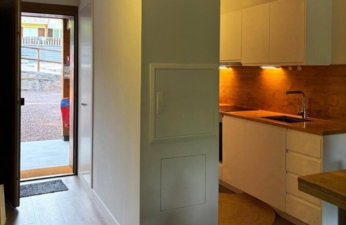Estavar Apartamento | Estavar I (Bajanda) - Cuatro Habitaciones Casa, Capacidad 8