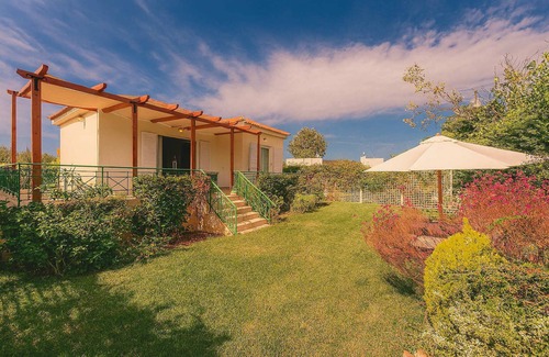Foinikounta Villa | Estia, elegante villa, a un paso de la playa de arena.