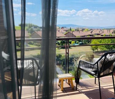 Gorraiz Casa | Estilosa casa golf suites