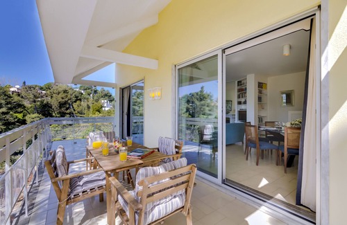 Estoril Casa | Estoril casa con piscina a 700 m de la playa zona privilegiada reciente reforma