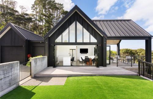 Riverhead Casa | Estuary Views - Riverhead Holiday House