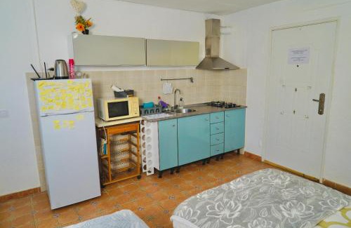 San Vicente del Raspeig Casa | Estudio adosado con jardín y parking privado