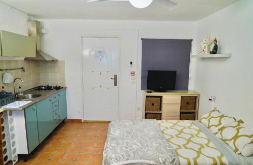 San Vicente del Raspeig Casa | Estudio adosado con jardín y parking privado