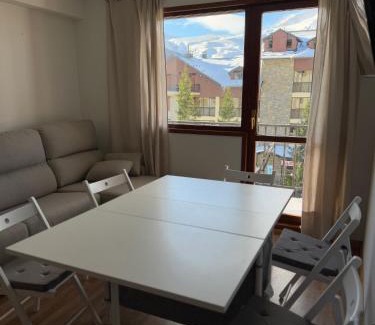 Formigal Apartamento | Estudio con increíbles vistas a la montaña en el centro de Formigal - Esquía sin llaves