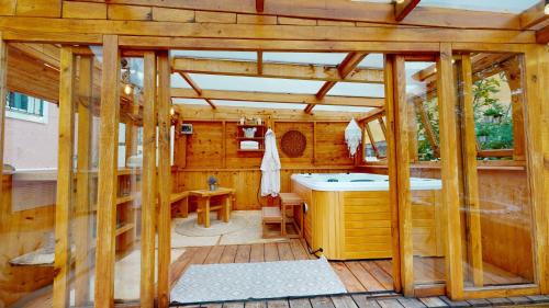 Puerto Marino Apartamento | Estudio en la playa con spa opcional