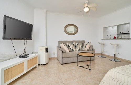 Torrox Costa Apartamento | Estudio junto al mar A119