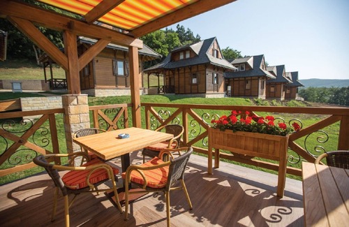 Vrdnik Casa | Ethno apartamentos Vrdniks torre-naturaleza pura