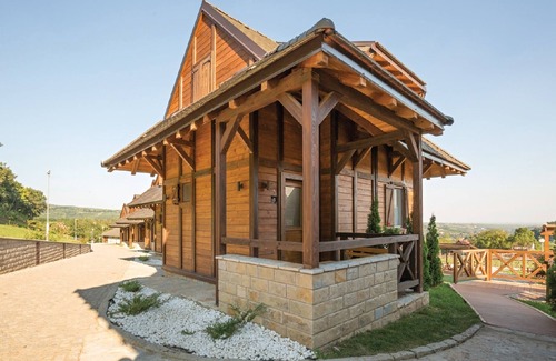 Vrdnik Casa | Ethno apartamentos Vrdniks torre-naturaleza pura