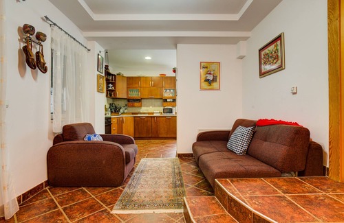 Mackat Casa | Ethno House Pejanovic