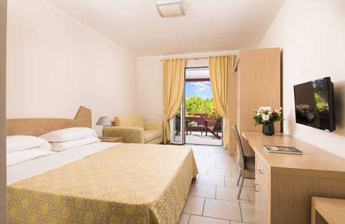 Castellaneta Hotel | Ethra Reserve - Calanè 4*