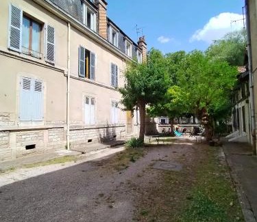 Faubourg-Raines Apartamento | Etoile 21 - Dazzling view of Dijon canal