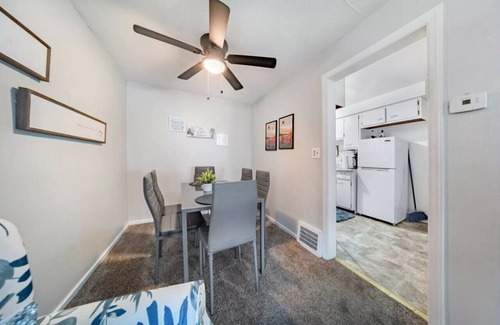 Euclid Casa | Euclid Eclipse 3 BR 1 bath w king bed for up to 7 guests