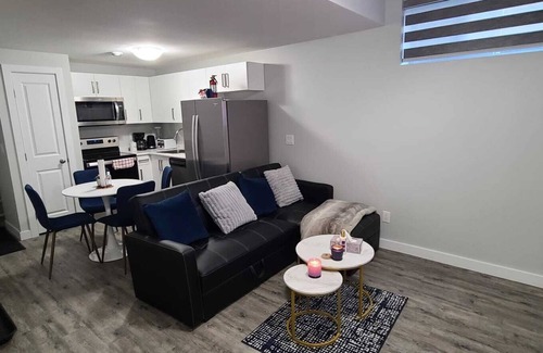 Saskatoon Casa | Euler's New Suite in Brighton