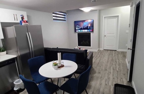 Saskatoon Casa | Euler's New Suite in Brighton