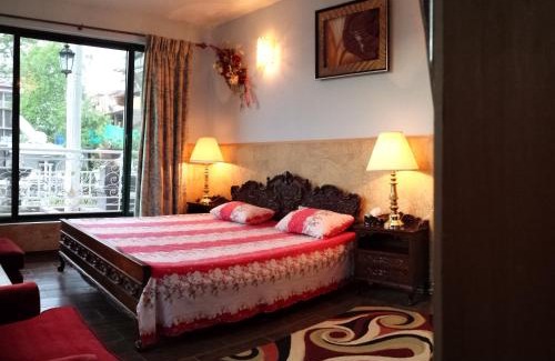 Bhurban Hotel | European Complex