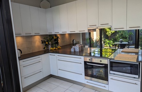 Geelong Casa | European Style Escape in Geelong