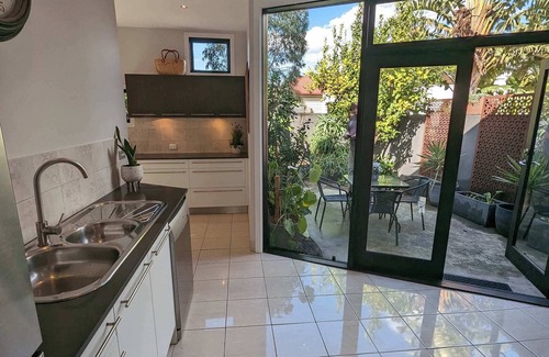 Geelong Casa | European Style Escape in Geelong