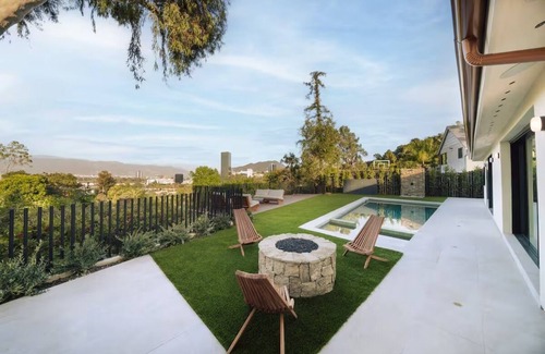 Studio City Casa | European style Home w/Pool, Fire Pit & City Views