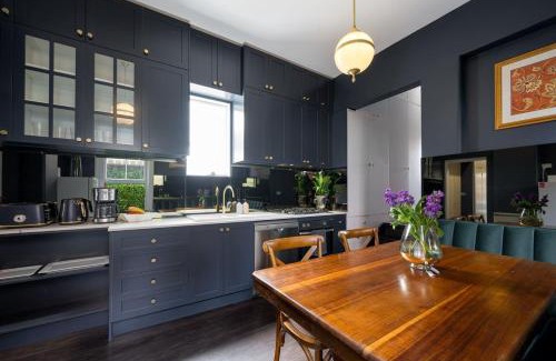 Carlton North Casa | European Style Home with Private Rooftop Terrace