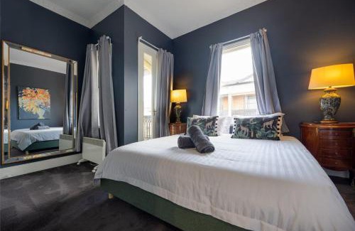 Carlton North Casa | European Style Home with Private Rooftop Terrace