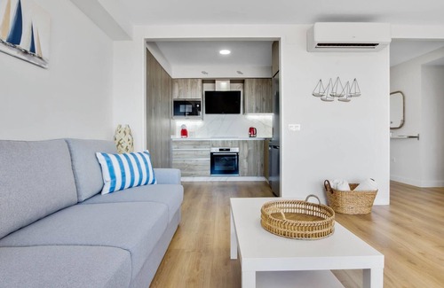 Carihuela Apartamento | Eurosol - Terraza, Vistas al mar, a 500m de la playa
