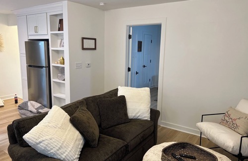 Broad Ripple Casa | Evan’s Broad Ripple Bungalow